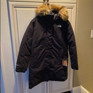 Women’s North Face Arctic Parka Size XL.